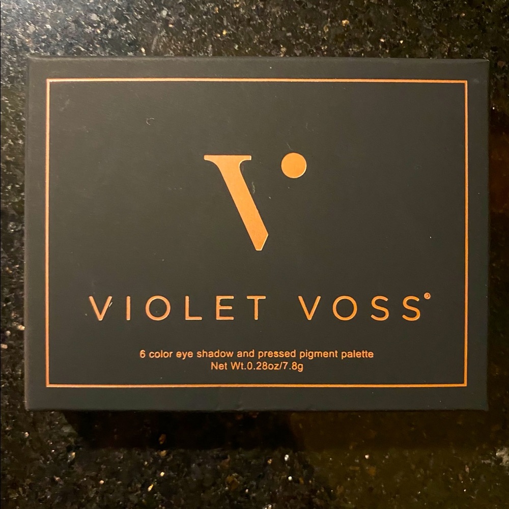 Violet Voss Eye shadow pallet